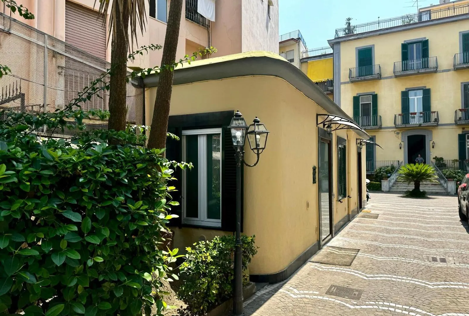 Maisonette Portici 0*,  Italy